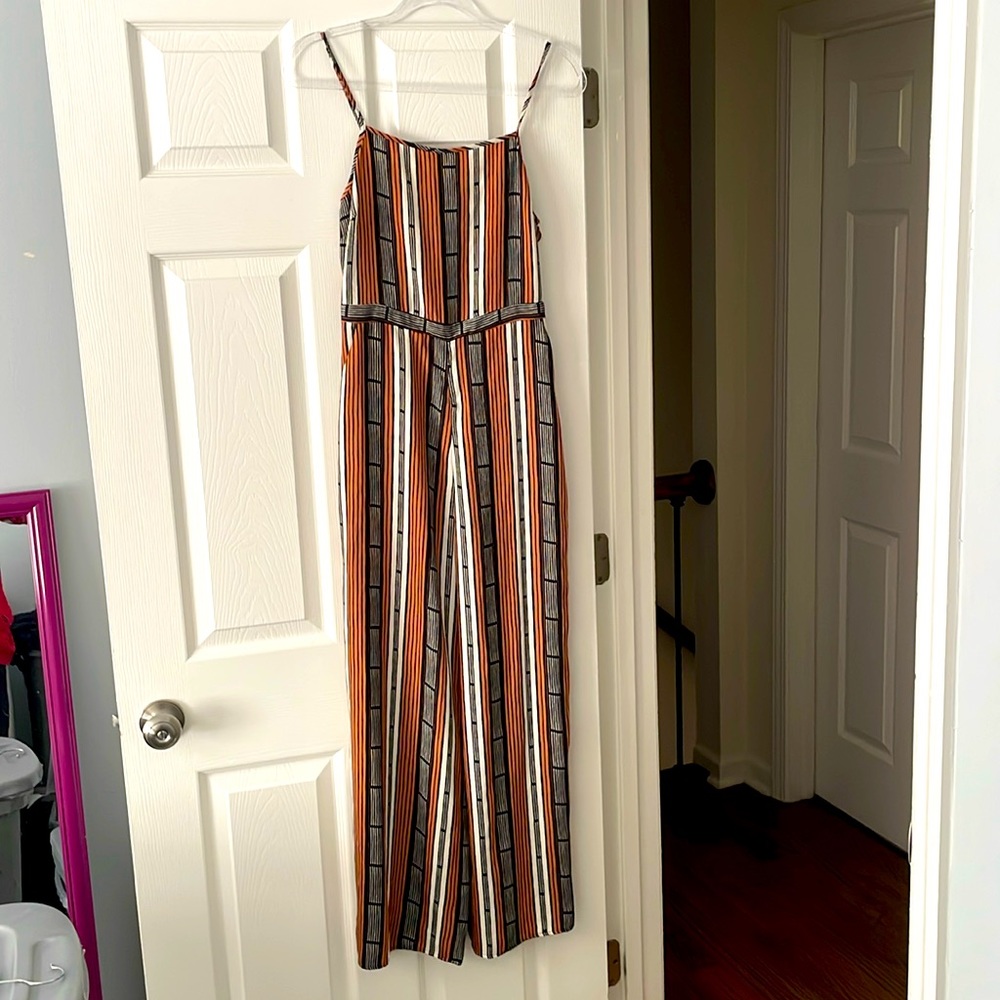 NWOT Jumpsuit. Forever 21